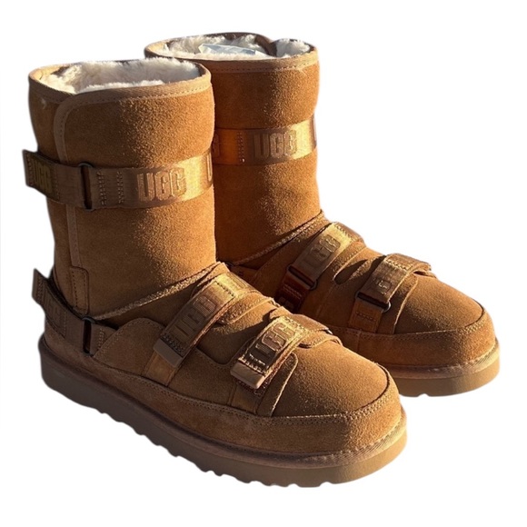 UGG Women's Classic Short Hybrid Boots - Picture 9 of 11